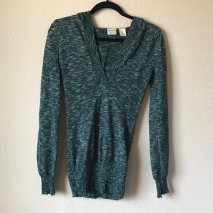 Hooded lightweight sweater